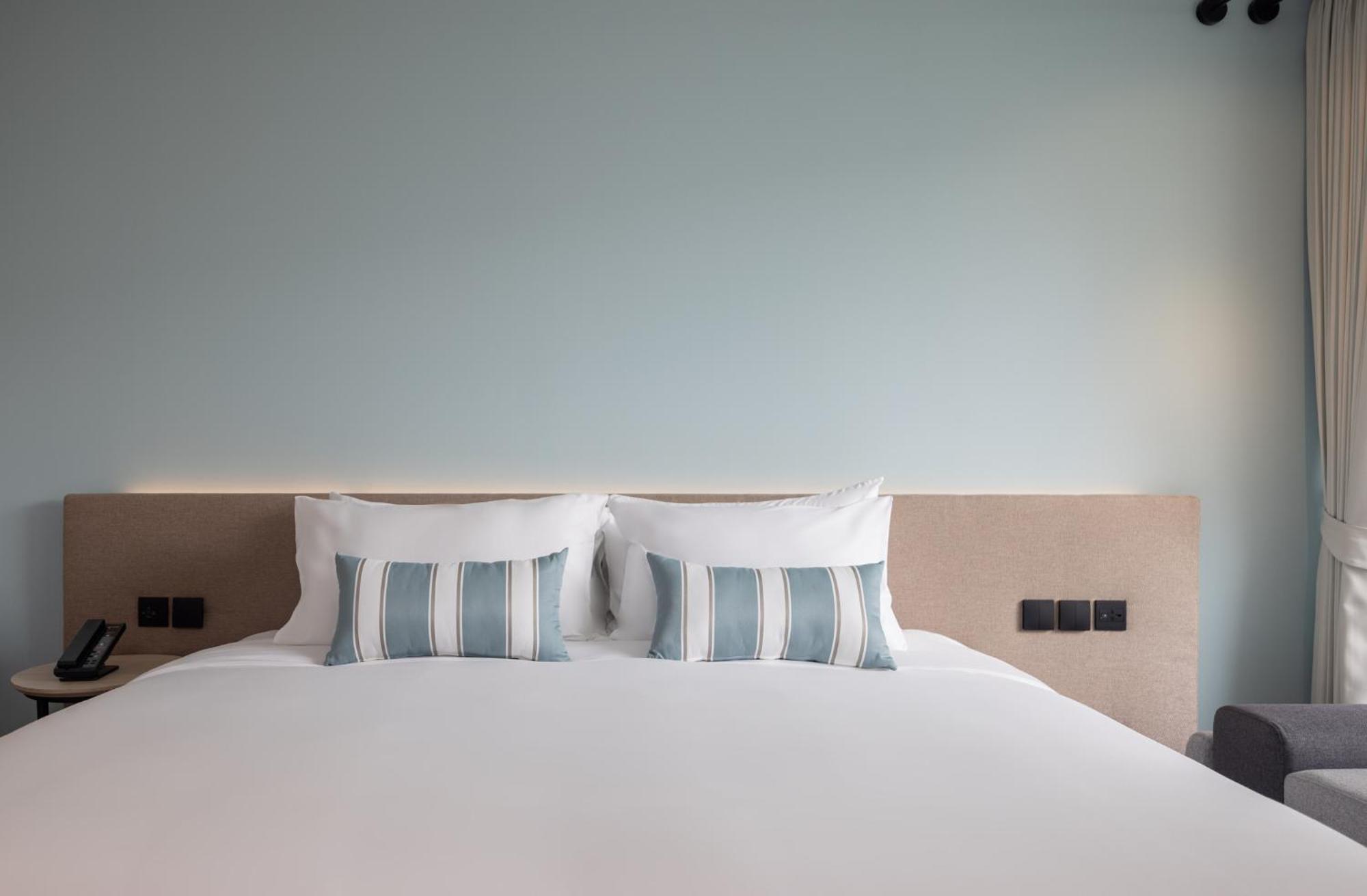 Travelodge Nimman Khách sạn