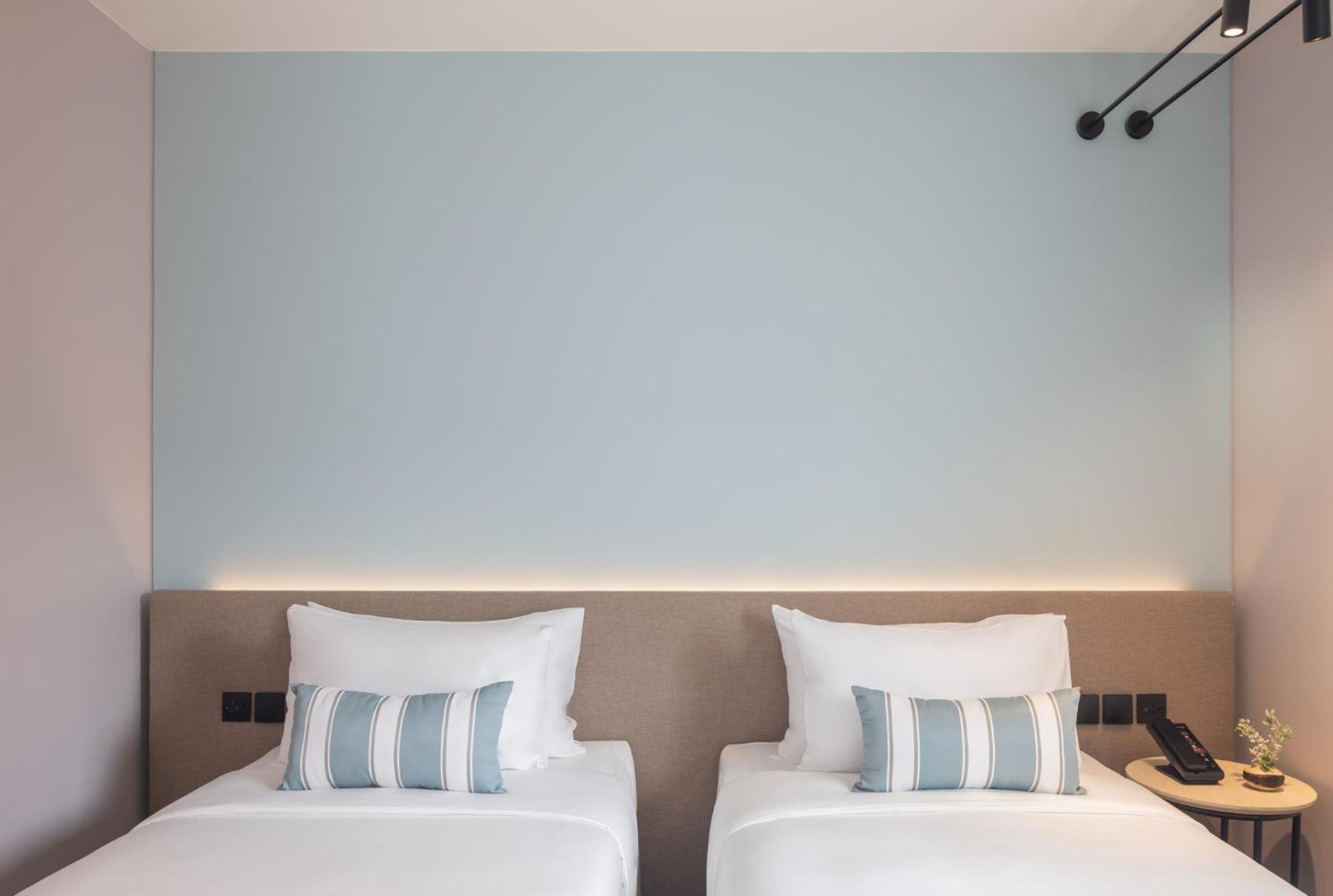 Travelodge Nimman Hotel